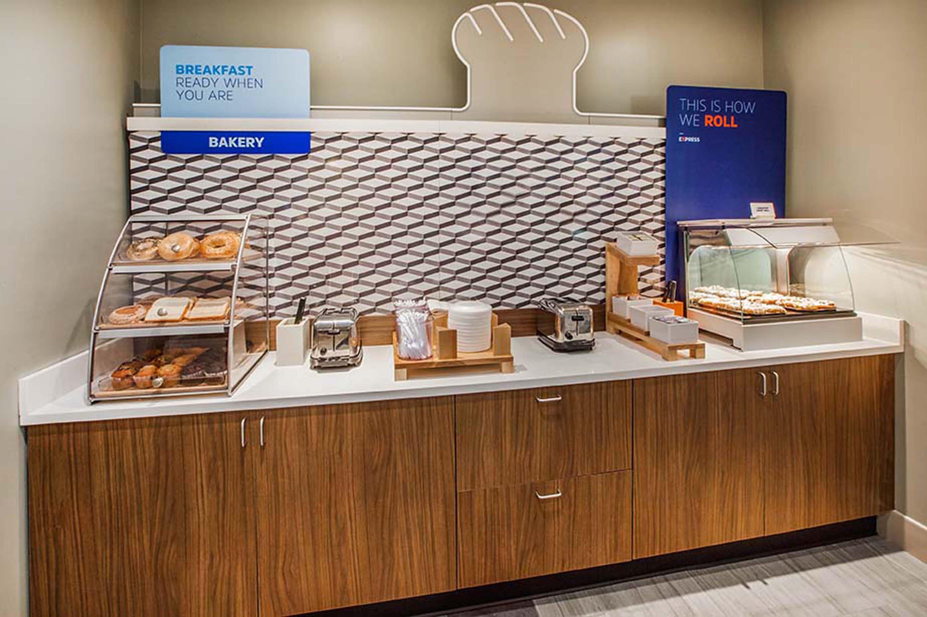 Holiday Inn Express Hotel & Suites Defiance By Ihg Buitenkant foto