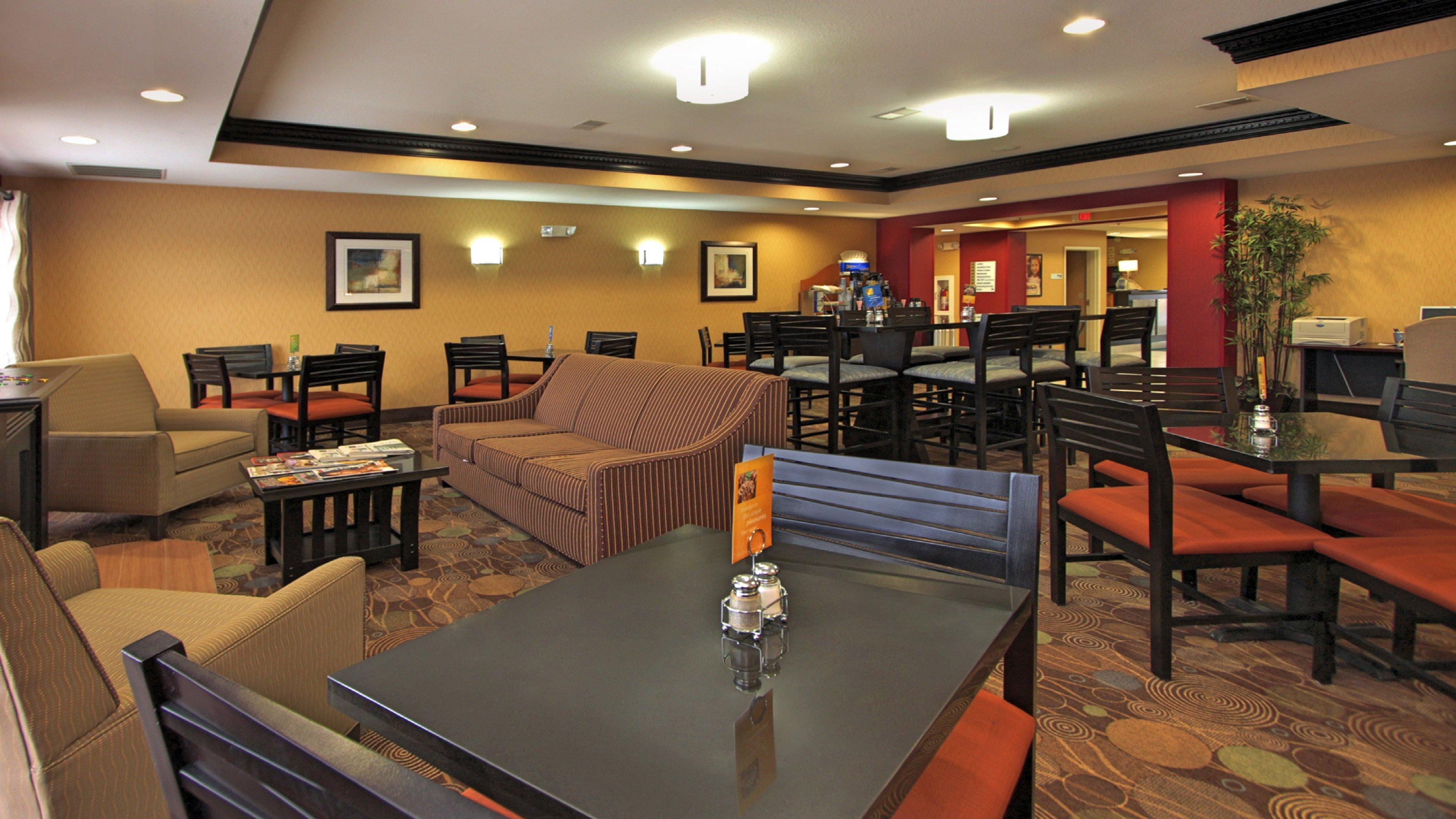 Holiday Inn Express Hotel & Suites Defiance By Ihg Buitenkant foto