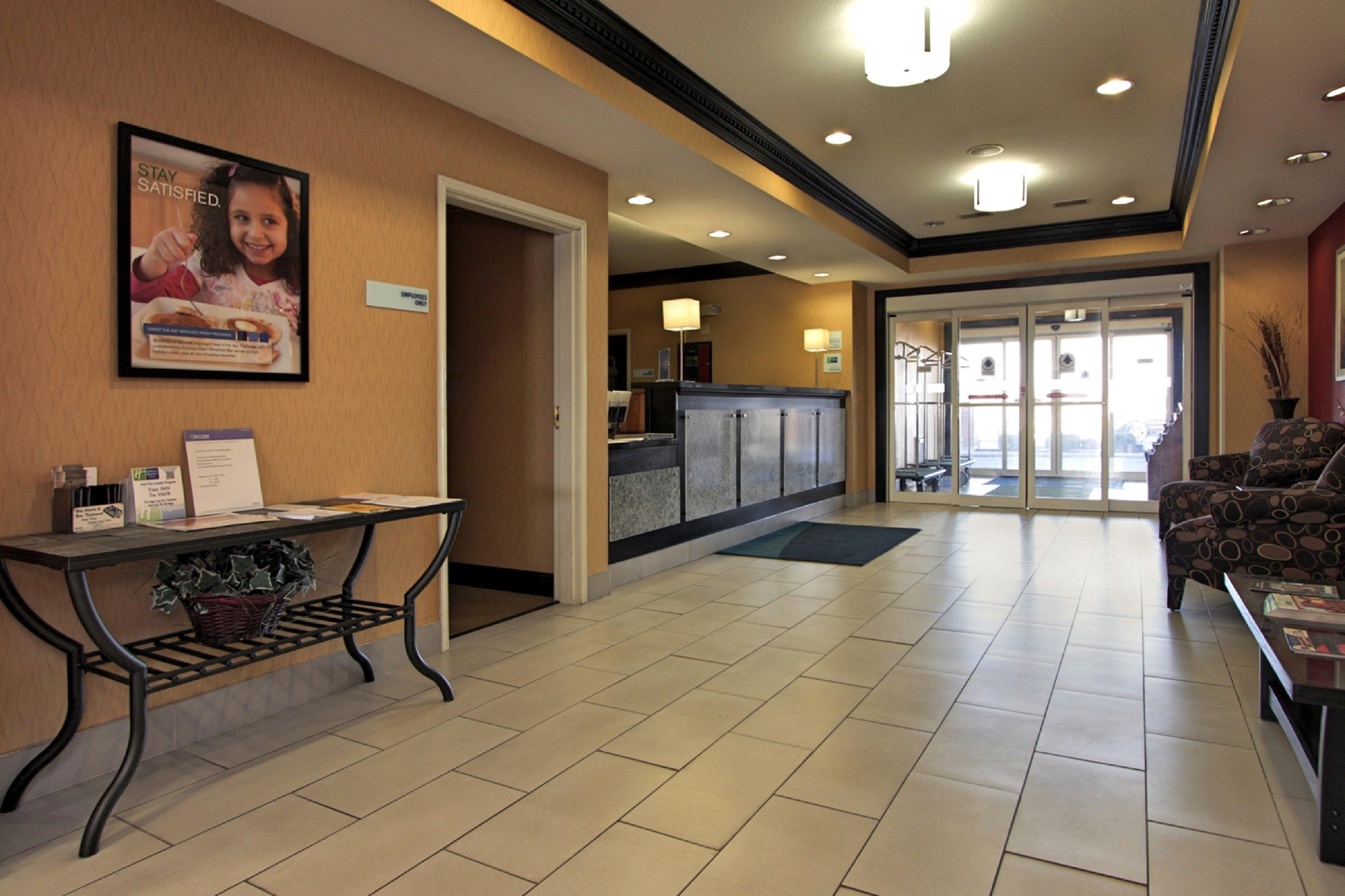 Holiday Inn Express Hotel & Suites Defiance By Ihg Buitenkant foto