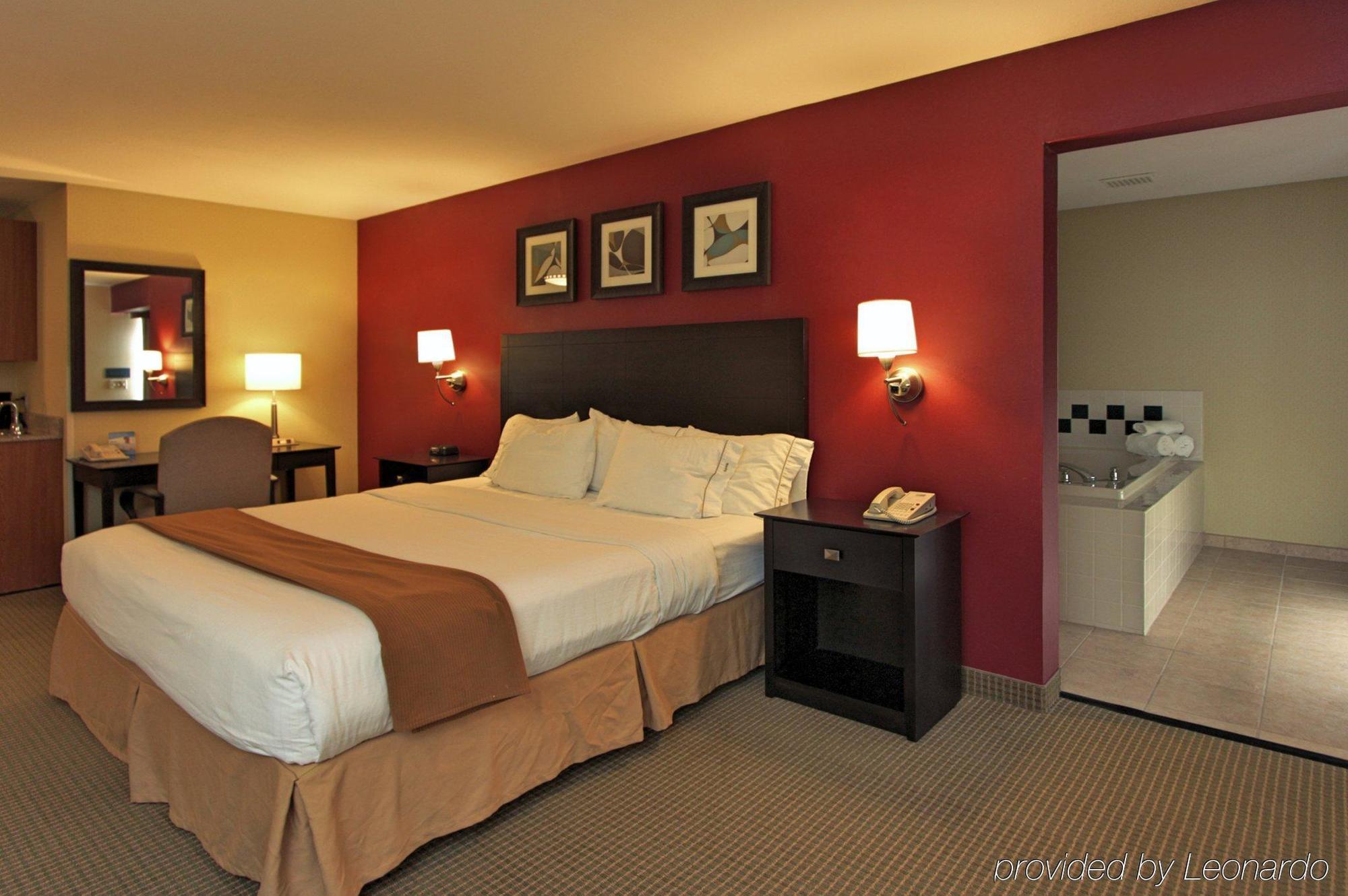 Holiday Inn Express Hotel & Suites Defiance By Ihg Buitenkant foto